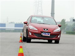 2011款 2.0L 自动尊贵版