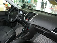 2011款 两厢 1.6L 自动驭乐版