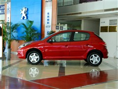 2011款 两厢 1.6L 自动驭乐版