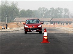 2008款 两厢 1.6L 手动雅致版