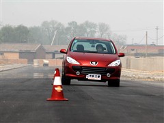 2008款 两厢 1.6L 手动雅致版