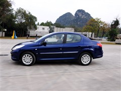 2009款 三厢 1.6L 手动品乐版