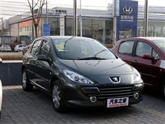 2010款 两厢 2.0L 自动舒适版