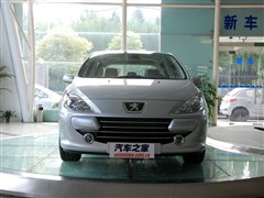 2010款 两厢 2.0L 自动运动版