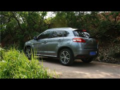 2013款 2.0L 两驱时尚型