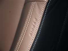 2014款 1.6T 豪华版深色风格