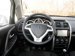 2014款 1.4L 手动天窗导航版 国IV