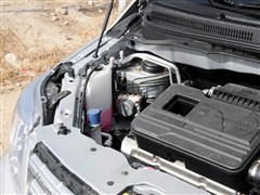 2014款 1.4L 手动天窗导航版 国IV