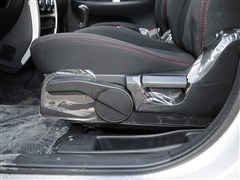 2014款 1.4L 手动天窗导航版 国IV