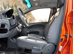 2010款 1.0L 手动尊贵型