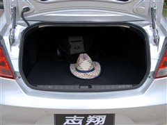 2008款 2.0L 自动豪华型