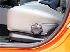 2010款 两厢 1.5L 自动尊贵型