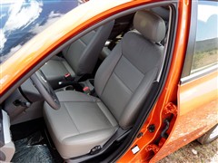 2010款 两厢 1.5L 自动尊贵型