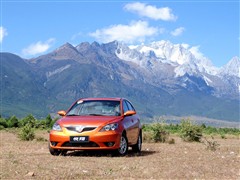 2010款 两厢 1.5L 自动尊贵型