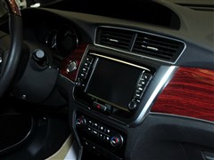 2014款 升级版 1.5T 手动尊贵型