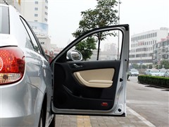 2011款 1.6L 手动品悠版