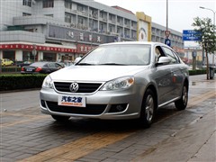 2011款 1.6L 自动品悠版