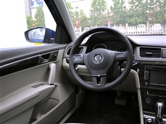 2013款 1.6L 自动豪华型