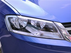 2013款 1.6L 自动豪华型