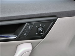 2013款 1.6L 自动豪华型