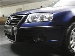 2005款 2.8L 豪华型