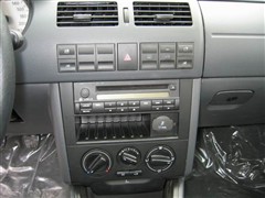 2004款 1.6L 三门旋风型