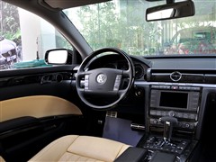 2006款 6.0L W12 4座豪华版