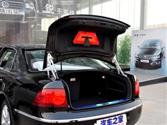 2006款 6.0L W12 4座豪华版