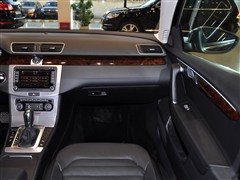 2012款 旅行版 2.0TSI 豪华型