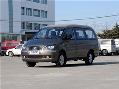 2014款 M5 Q7 2.0L 9座长轴舒适型