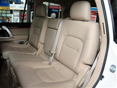 2012款 4.0L 自动VX