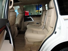 2012款 4.0L 自动VX