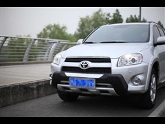 2011款 2.0L 自动豪华版