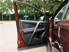 2013款 2.5L 自动四驱尊贵版