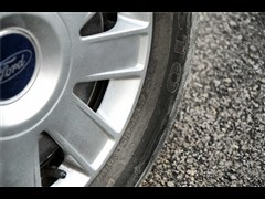 2012款 两厢经典 1.8L MT基本型