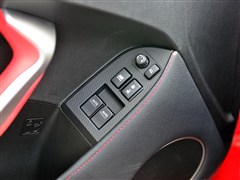 2013款 2.0L 自动豪华型