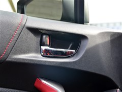 2013款 2.0L 自动豪华型