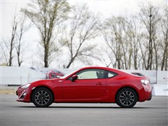 2013款 2.0L 自动豪华型