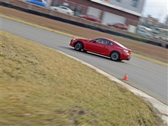 2013款 2.0L 自动豪华型