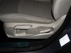 2013款 三厢 1.5L 手动时尚型