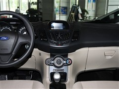 2013款 三厢 1.5L 手动时尚型