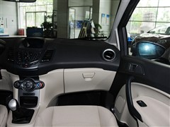 2013款 三厢 1.5L 手动时尚型