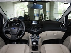 2013款 三厢 1.5L 手动时尚型