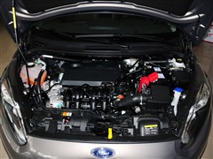 2013款 三厢 1.5L 手动时尚型