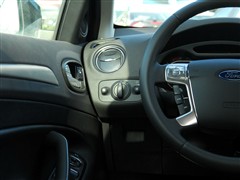 2008款 2.3L 豪华运动导航版