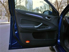 2010款 2.3L 豪华运动导航版