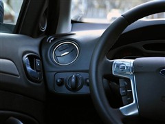 2010款 2.3L 豪华运动导航版