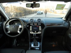 2010款 2.3L 豪华型