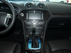 2011款 2.3L 豪华型