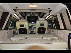 2011款 5.4L 普通游艇版